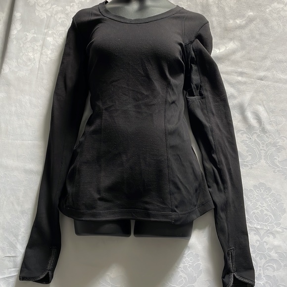 Lululemon long sleeve top extra soft material reversible black/black grey Sz S - Picture 6 of 9